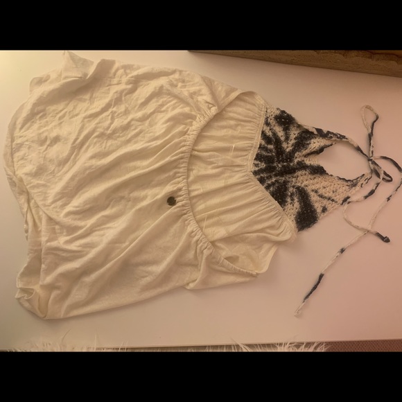 billabong halter top - Picture 2 of 2